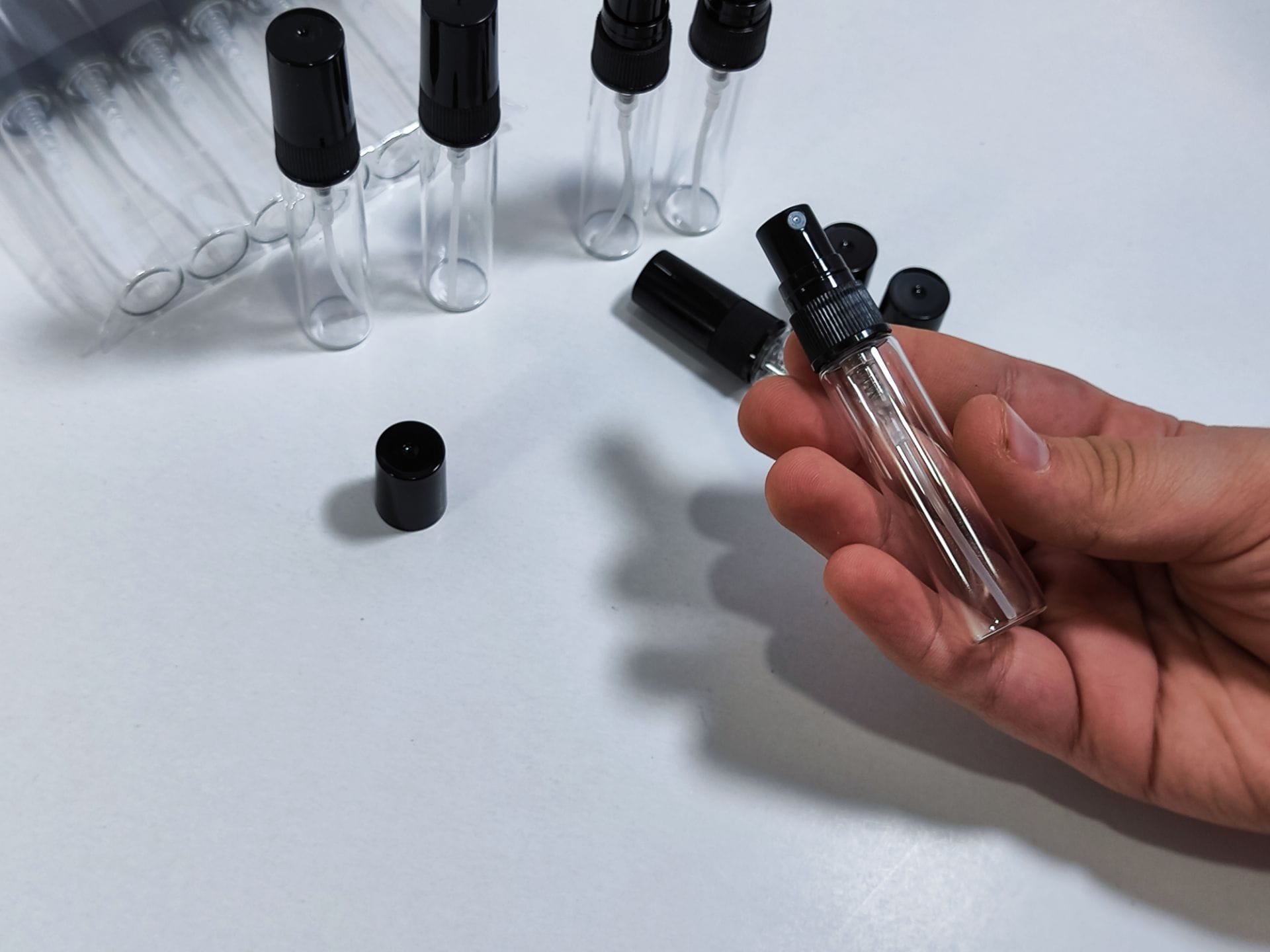 شیشه عطر 5میل تستر درب و والف پلاستیکی مشکی - Image 5