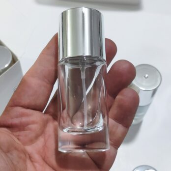 شیشه عطر ۲۰میل استوانه(۱جین۱۲عددی)